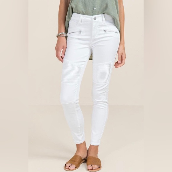 Francesca's Collections Pants - NWT Francesca’s Harper White Mid-Rise Moto Zipper Skinny